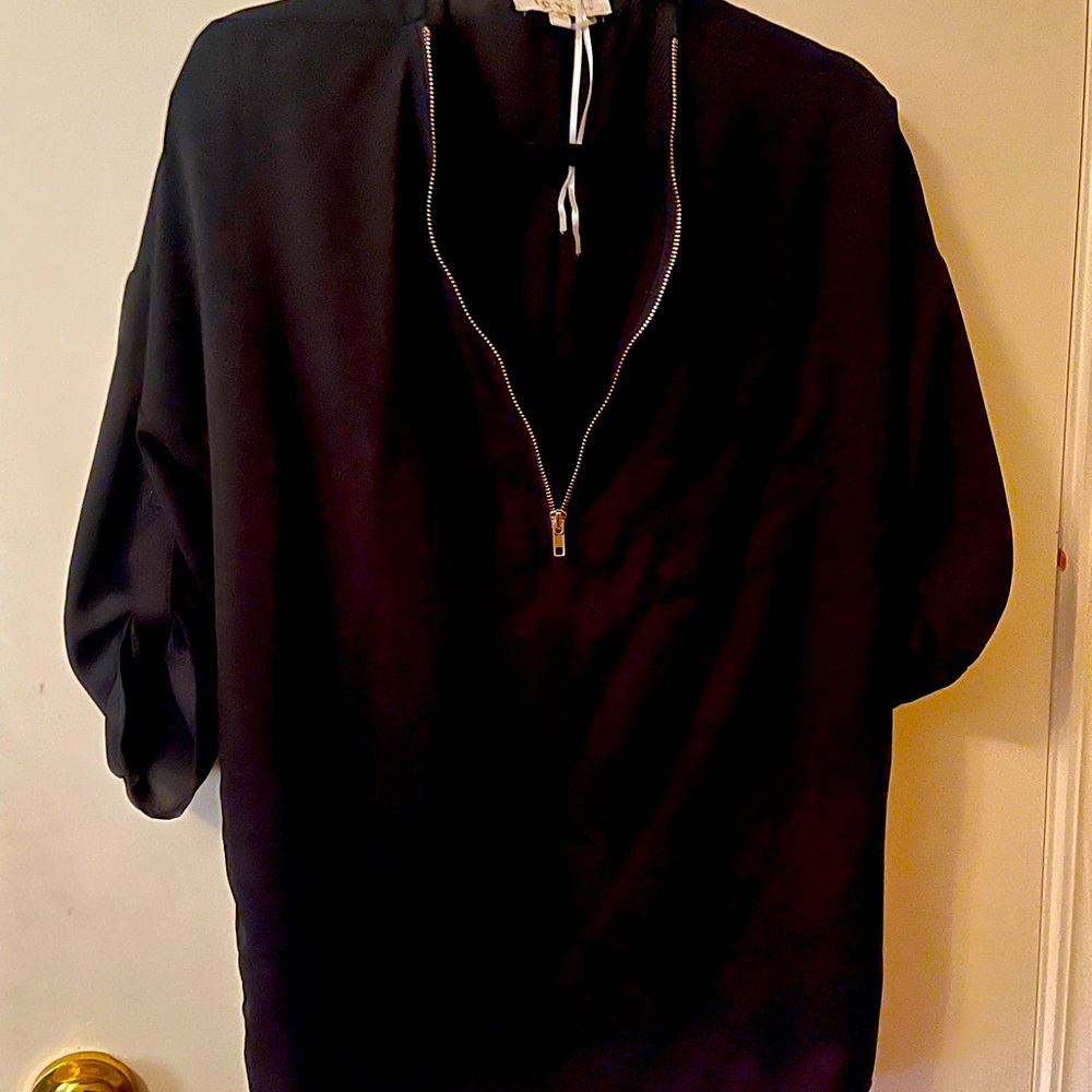 New Icy Zip-Up Blouse ***